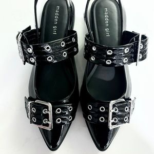 Steve Madden - Madden Girl Vardan Black Studded Pointy Toe Patent Flat shoes 10M